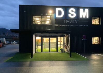 Installation, rénovation menuiserie de qualité à Chambéry en Savoie, Haute-Savoie, Isère et Ain. Magasin atelier menuiserie DSM habitat à Chambéry en Savoie.