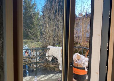 Installation, rénovation menuiserie de qualité à Chambéry en Savoie, Haute-Savoie, Isère et Ain. Installation de fenêtre mixte en bois-alu.