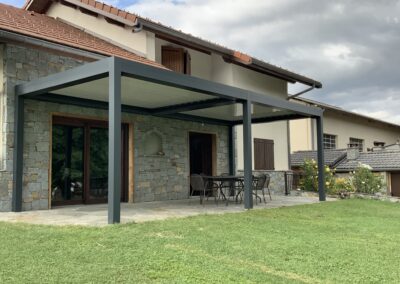 Installation, rénovation menuiserie de qualité à Chambéry en Savoie, Haute-Savoie, Isère et Ain. Installation de pergolas sur mesure.