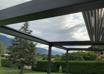 Installation, rénovation menuiserie de qualité à Chambéry en Savoie, Haute-Savoie, Isère et Ain. Installation de pergolas sur mesure.