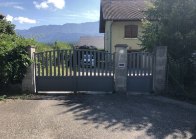 Installation, rénovation menuiserie de qualité à Chambéry en Savoie, Haute-Savoie, Isère et Ain. Portail.
