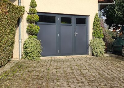 Installation, rénovation menuiserie de qualité à Chambéry en Savoie, Haute-Savoie, Isère et Ain. Porte de garage.