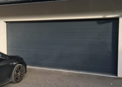 Installation, rénovation menuiserie de qualité à Chambéry en Savoie, Haute-Savoie, Isère et Ain. Porte de garage.