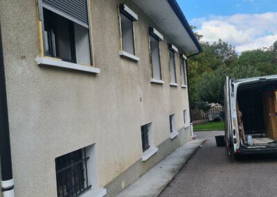 Installation, rénovation menuiserie de qualité à Chambéry en Savoie, Haute-Savoie, Isère et Ain. Volets roulants.